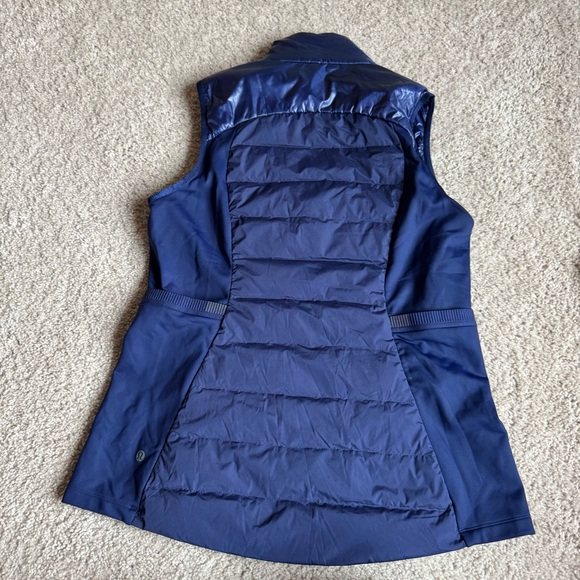 Lululemon Down for It All Vest Shine Night Sea size 12 - Picture 10 of 12